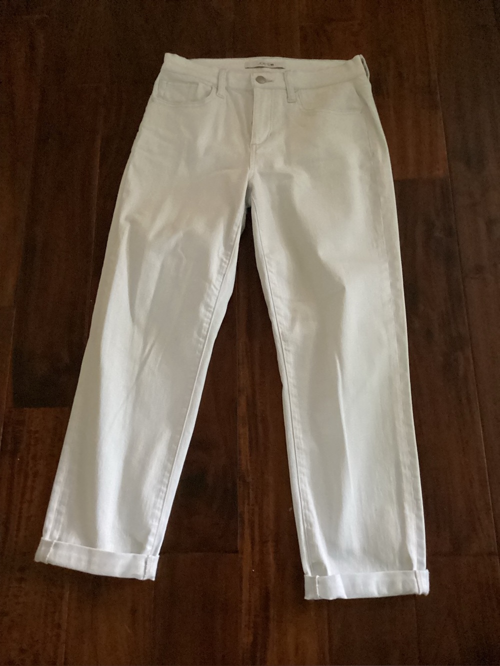JOE’S JEANS Boyfriend Jeans in White.  Sz 25